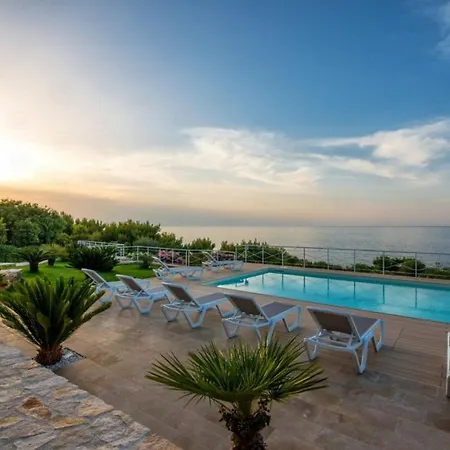 Luxury Pool San Gregorio Villa Patù